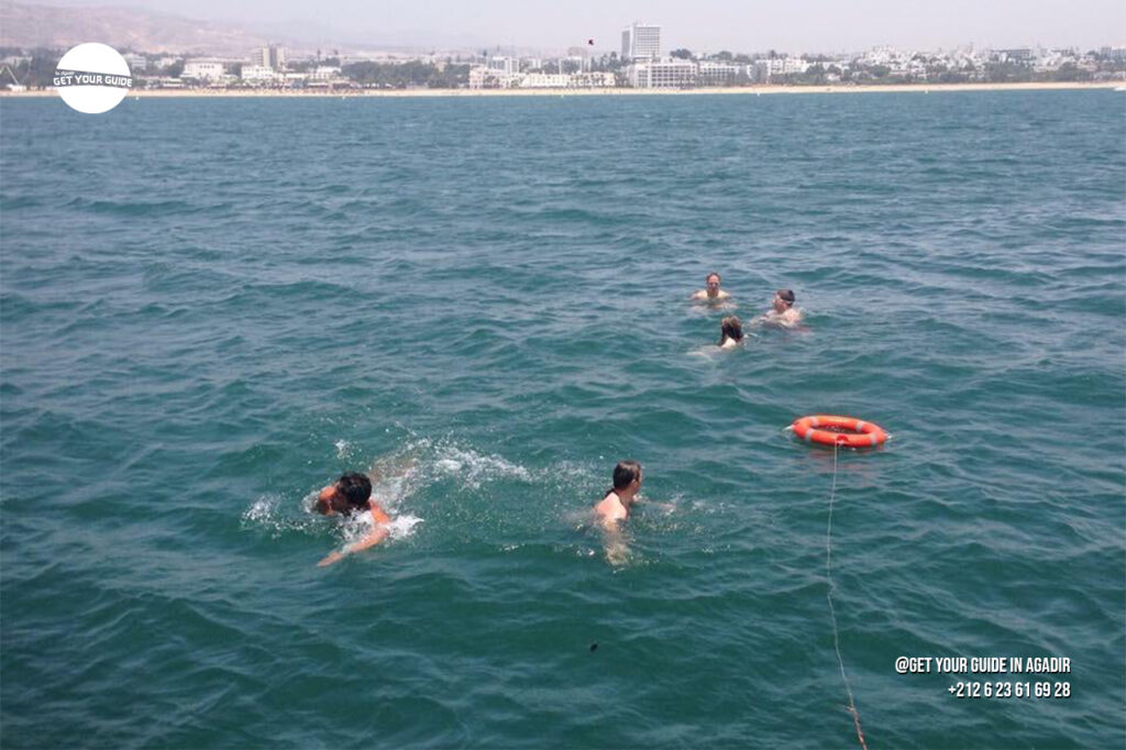 boat trip image poster get3